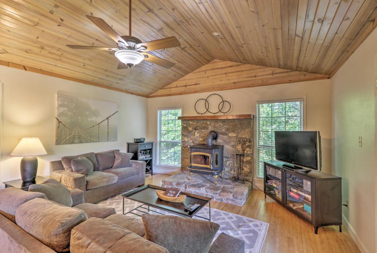Creekside Hideaway With Fire Pit And Creek Access! Villa Маунтин Вю Екстериор снимка