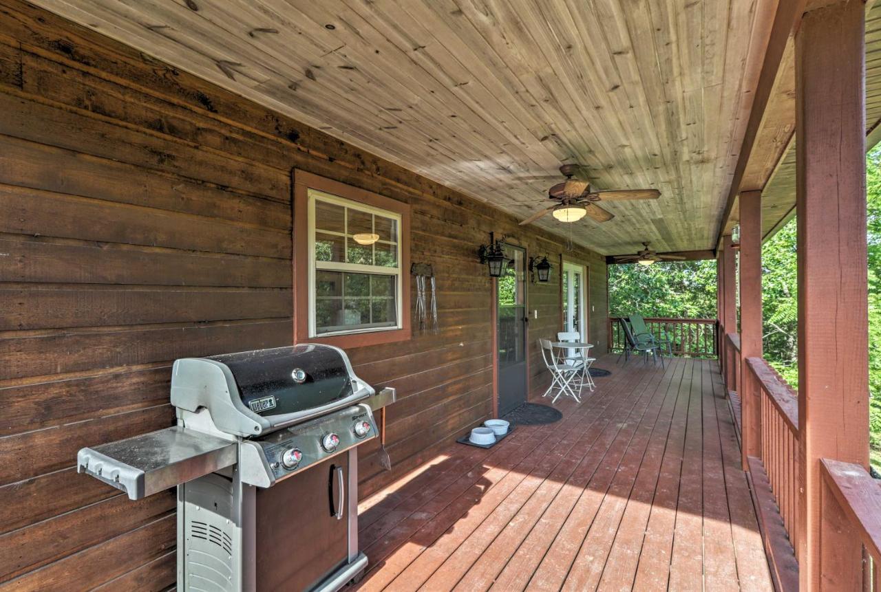 Creekside Hideaway With Fire Pit And Creek Access! Villa Маунтин Вю Екстериор снимка